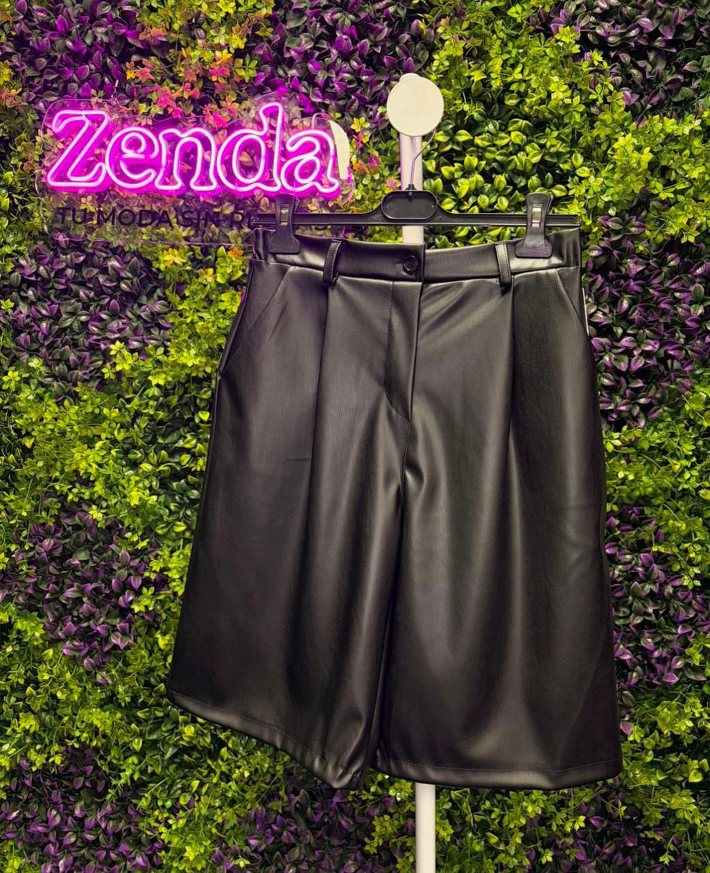 Bermuda Cuero