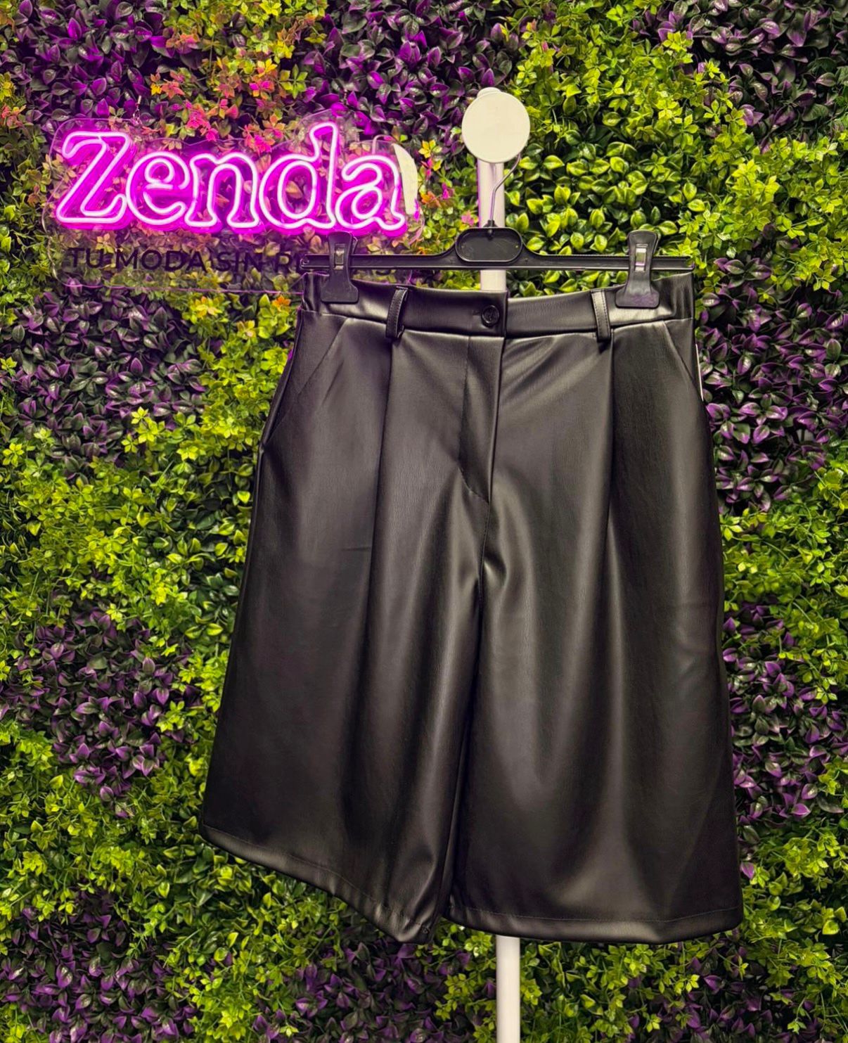 Bermuda Cuero