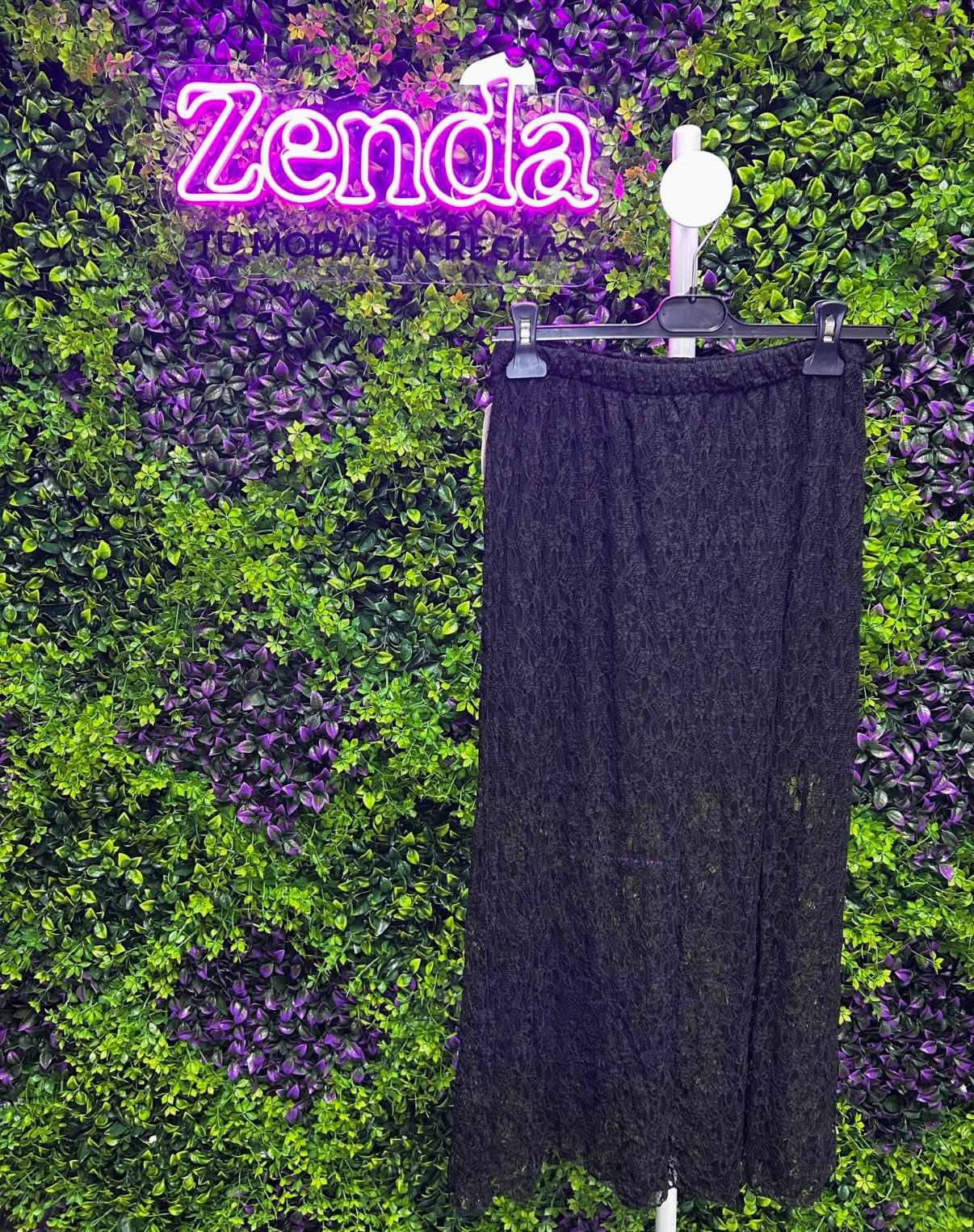 Falda encaje